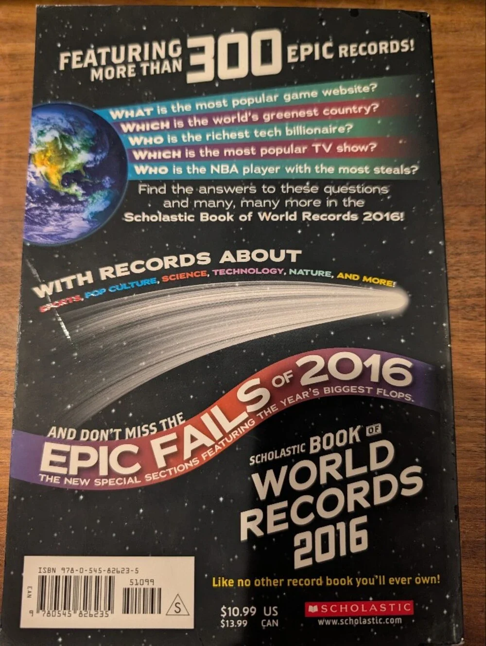 Scholastic Book of World Records 2016 - Blue, Black, Purple